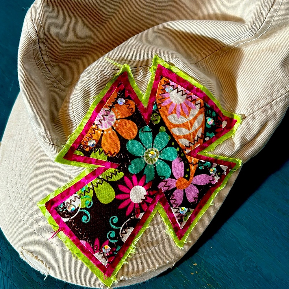 Cute Ladies Cap - Picture 3 of 3